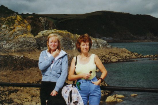 Mummy and Granny at Mev